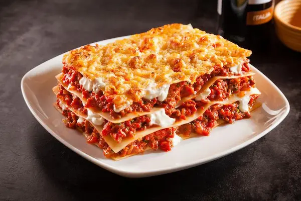 Lasagna simplă cu carne tocată