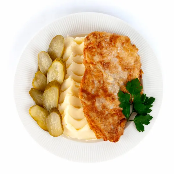 Șnițel de pui cu piure de cartofi