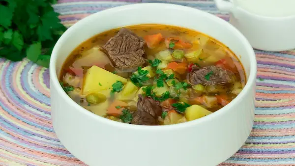 Ciorbă de văcuță cu legume